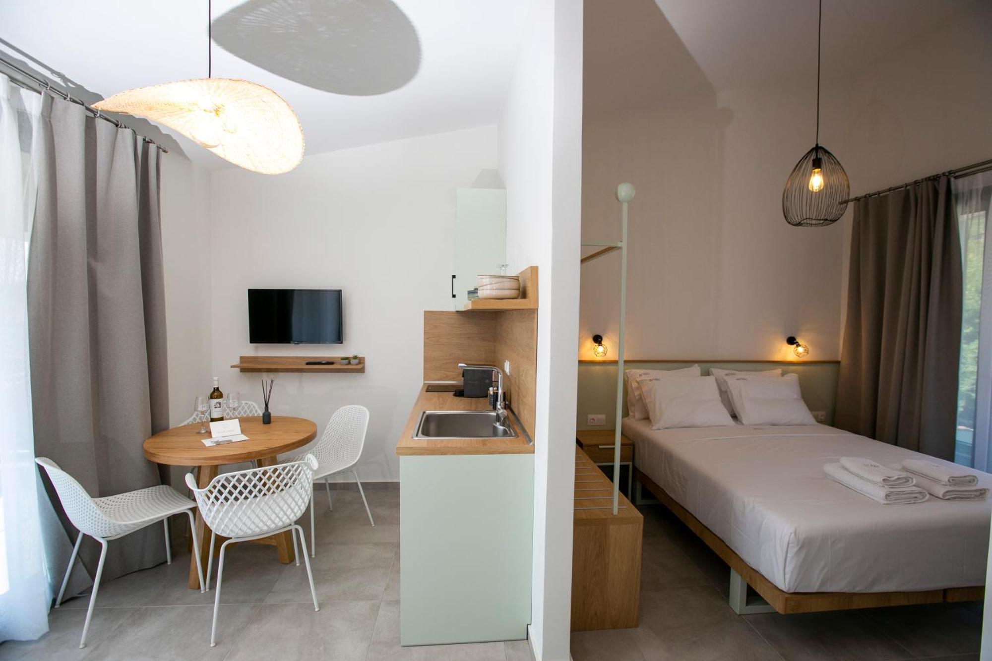 Arodo Suites Nea Iraklitsa Exterior foto